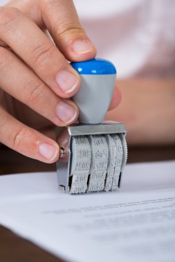 Şeker Ölçüm Holding kişi eller