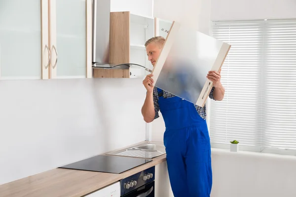 Carpintero haciendo muebles —  Fotos de Stock