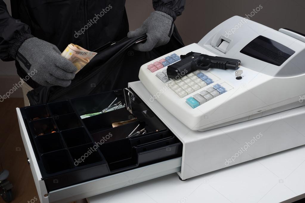 Mani che prendono soldi dal registratore di cassa - Foto Stock: Foto,  Immagini © AndreyPopov 80939876