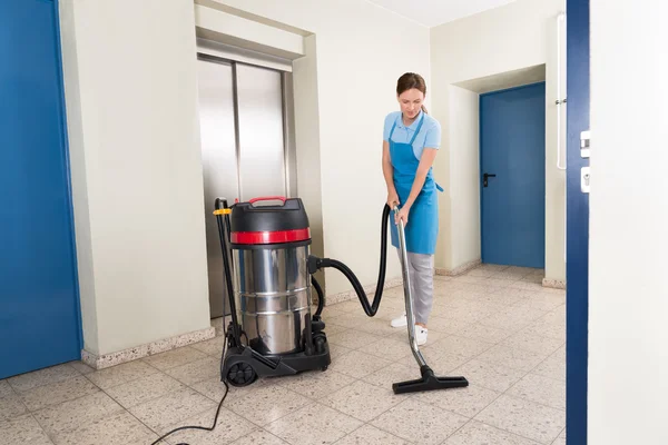 Female Janitor Cleaning Floor — Stock Photo, Image