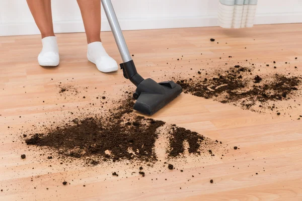 F Person With Vacuum Cleaner — Stock Photo, Image