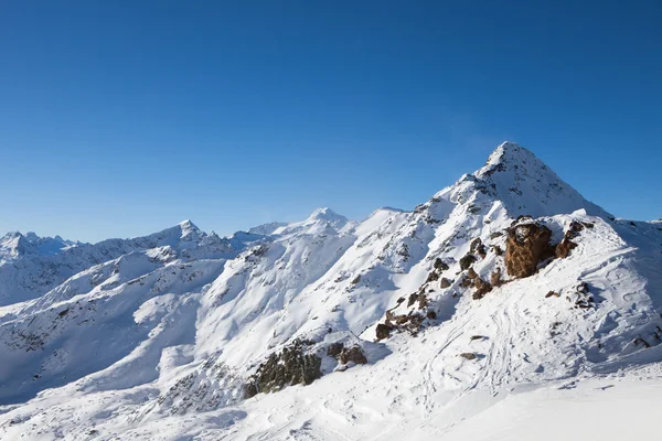 開幕戦ソルデン スキーで雪山 — ストック写真