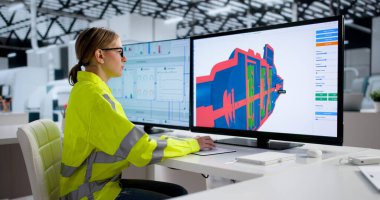 İmalat Laboratuvarında Genç Kadın Mühendis Tasarım Mekanik 3D Model.