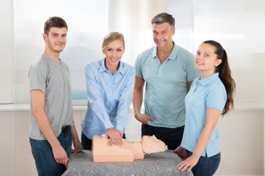 Kardiyopulmoner resüsitasyon pratik öğrenciler
