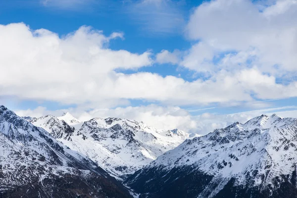 Berge im Skigebiet solden — Stockfoto