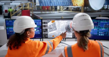 Bilgisayar Teknolojisini Uydu Kullanımı İçin Mühendisler Güneş Panelleri Geliştirdi. Bayan Mühendisler Son model Uzay Aracı Tasarladılar