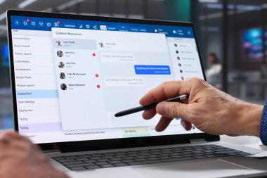 Olgun Kafkas Analizcisi Laptop 'taki Harita Yazılım Verimliliğini Artırıyor