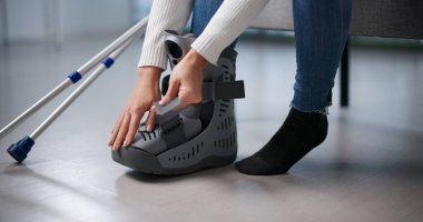 Eklem Kırığı Tedavisinden Sonra Kırık Bacak Tedavisi Alınıyor