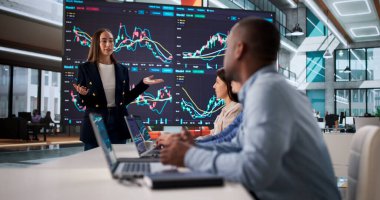 Menkul Kıymetler Ticaret ve Eğitim Programı için Çeşitli Takım Toplantısı