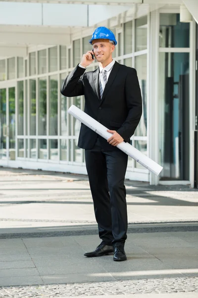 Ingenieur mit blauem Druck — Stockfoto