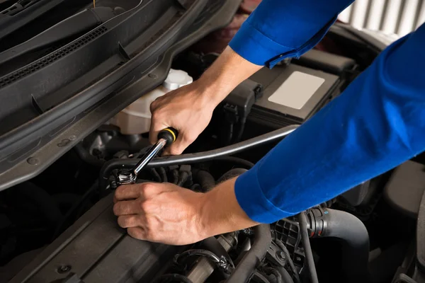 Mecánica de reparación de coches — Foto de Stock