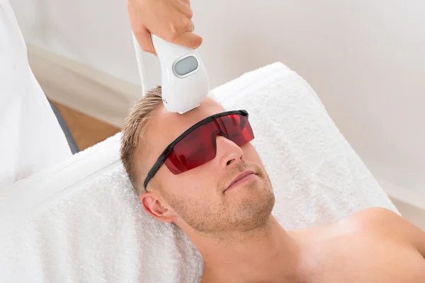 Beautician Giving Laser Epilation — Stock Photo, Image