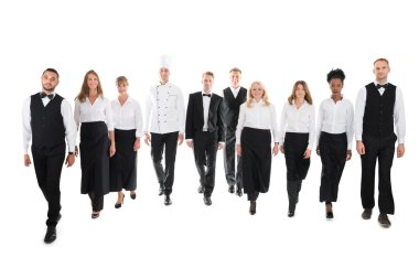 Kendine güvenen Restoran personeli yürüyüş