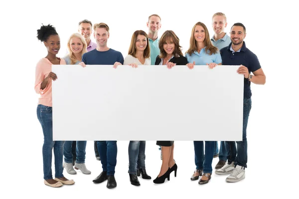 Geschäftsteam mit leeren Plakatwänden — Stockfoto