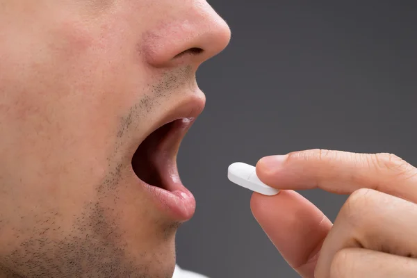 Man Taking Medicine — Stock Photo, Image