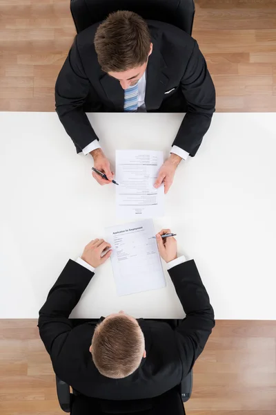 Zakenman Interview van de kandidaat-lidstaten nemen op Bureau — Stockfoto