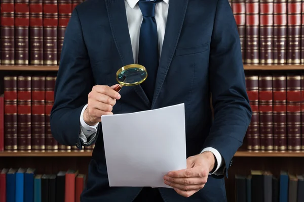 Lawyer Examining Legal Documents — Stock Photo, Image
