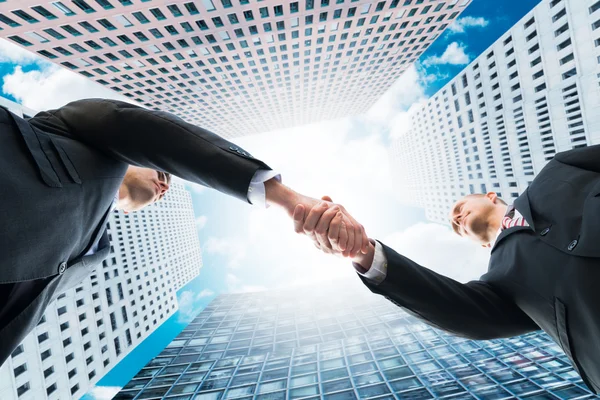 Businessmen Shaking Hands — Stock Photo, Image