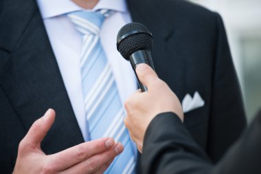 Gazeteci alarak röportaj iş adamı