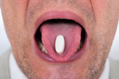 Adam tıp dil üzerinde