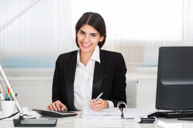 Muhasebeci Finans hesap makinesi ile hesaplama