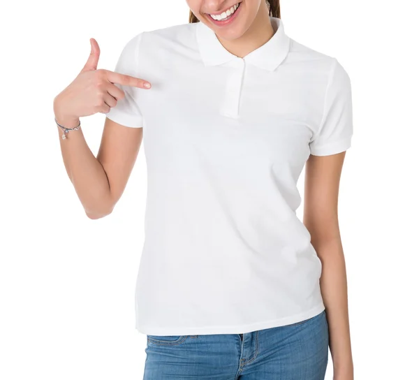 Woman wijzend naar lege Tshirt — Stockfoto