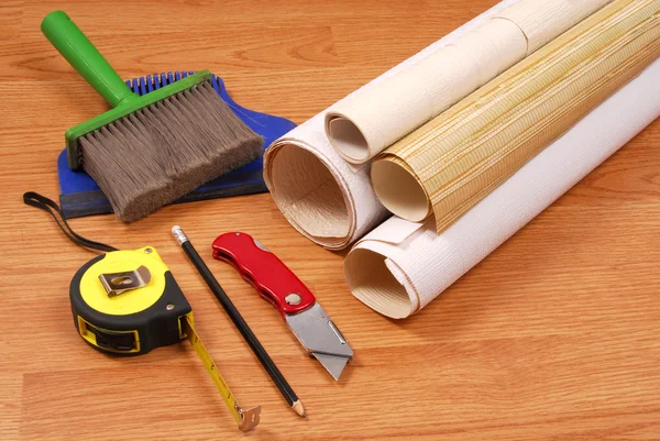 Wallpaper and tools — Stock Photo, Image