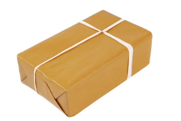 Pakiet brązowy na białym tle — Zdjęcie stockowe