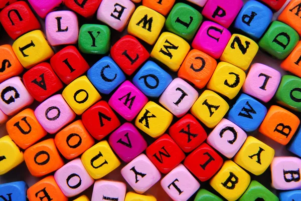 Primo piano delle lettere multicolore — Foto Stock