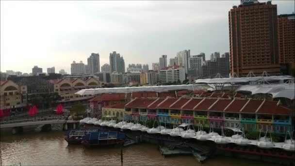 Singapore Clarke Quay tijdens zonsondergang — Stockvideo