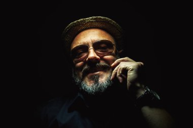 Yaşlı bir adamın portresi