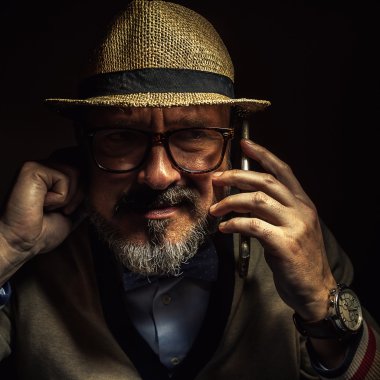 Büyükleri ve cep telefonları 