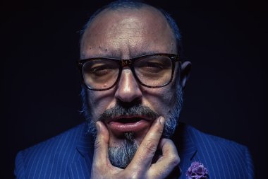 Bir sakallı adam portresi 