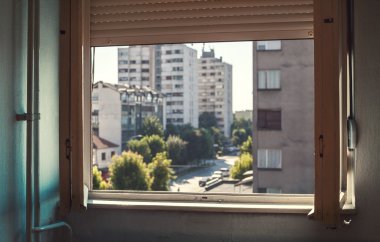 Bir dairede yaşayan 