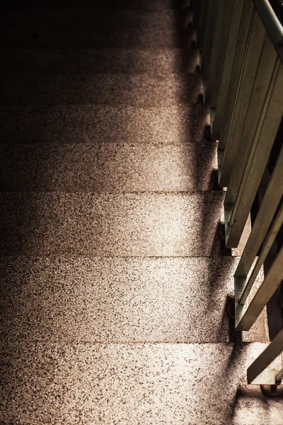 Ancien escalier de bâtiment — Photo