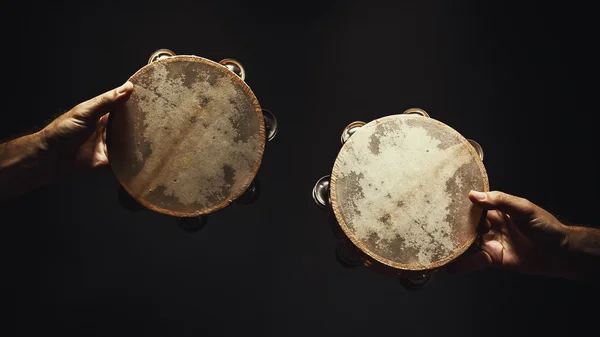 Två gamla tamburiner — Stockfoto