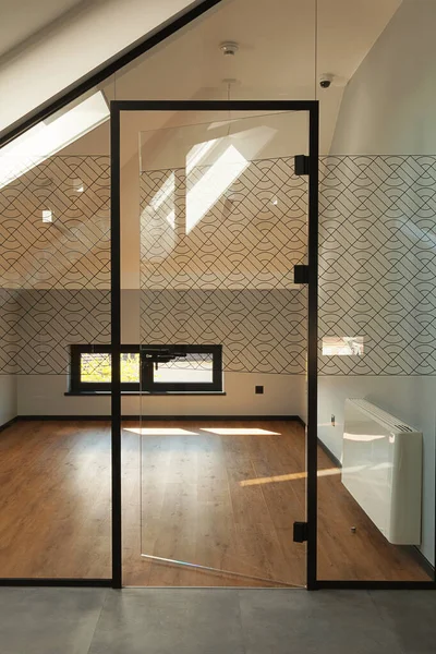 Interieur Moderner Büros Eingangstüren Und Wände Aus Glas Dachgeschoss Teil — Stockfoto
