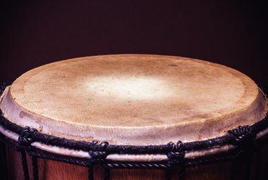Eski ahşap Djembe perküsyon