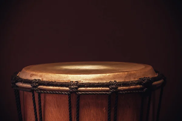 Oude houten Djembe percussie — Stockfoto