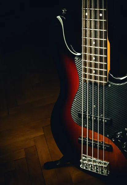 Fünf Saiten Jazzbass — Stockfoto