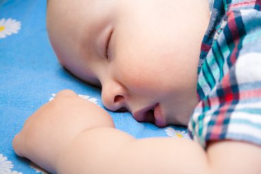 Bebek Uyuyor