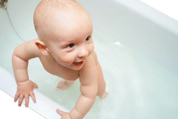 Baby bathing — Stock Photo, Image