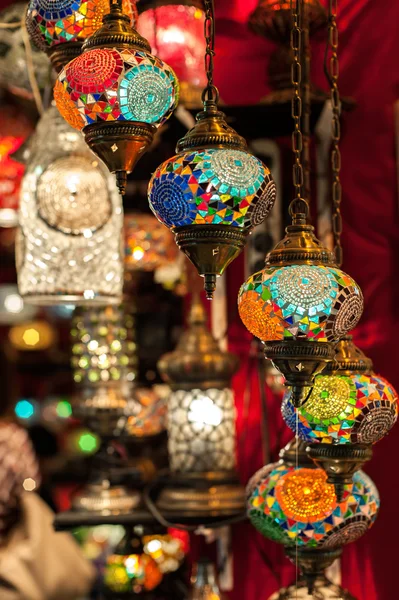 Lâmpadas turcas multicoloridas — Fotografia de Stock