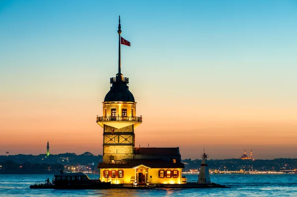Istanbul Maiden Tower — Zdjęcie stockowe