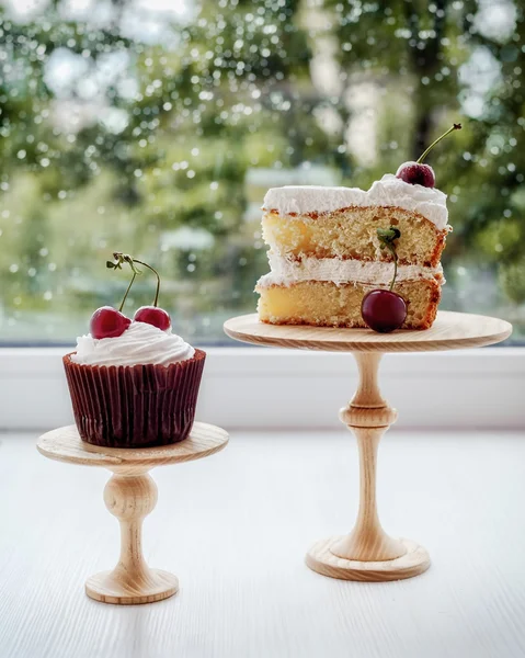 Desserts against window — Stock Photo, Image