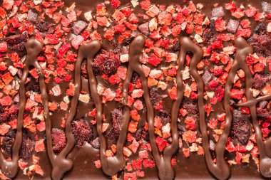 Kurutulmuş çilek çikolata