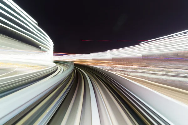 Comboio em movimento dentro do túnel em Tóquio — Fotografia de Stock