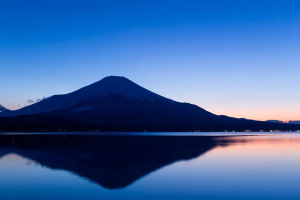 Lake Yamanaka with mountain Fuji — Stock Photo, Image