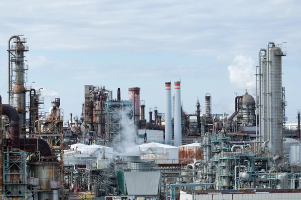 Instalação industrial petroquímica — Fotografia de Stock