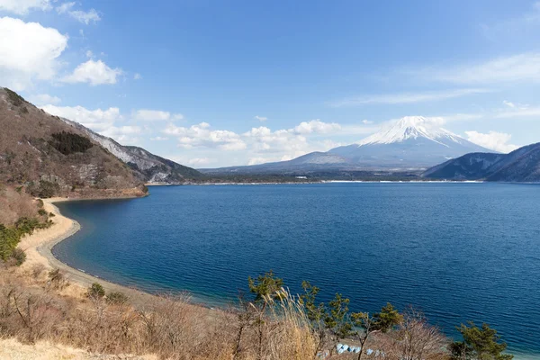 Sjön Motosu med berget Fuji — Stockfoto